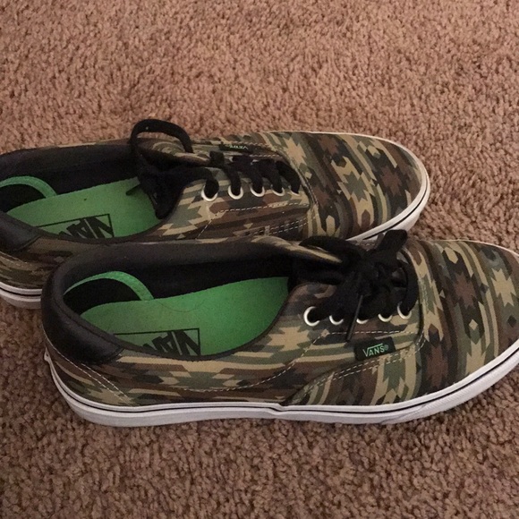 Camo vans - Picture 1 of 3